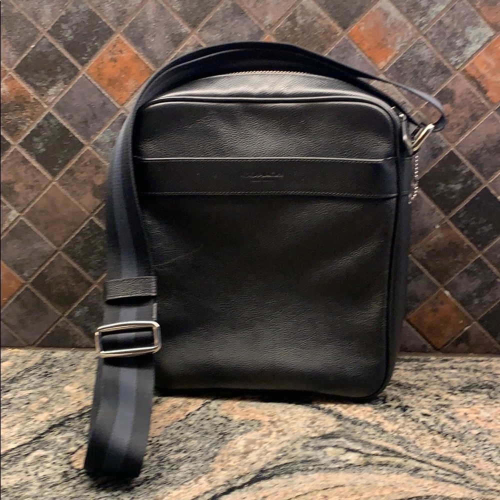 Men’s Coach flight bag